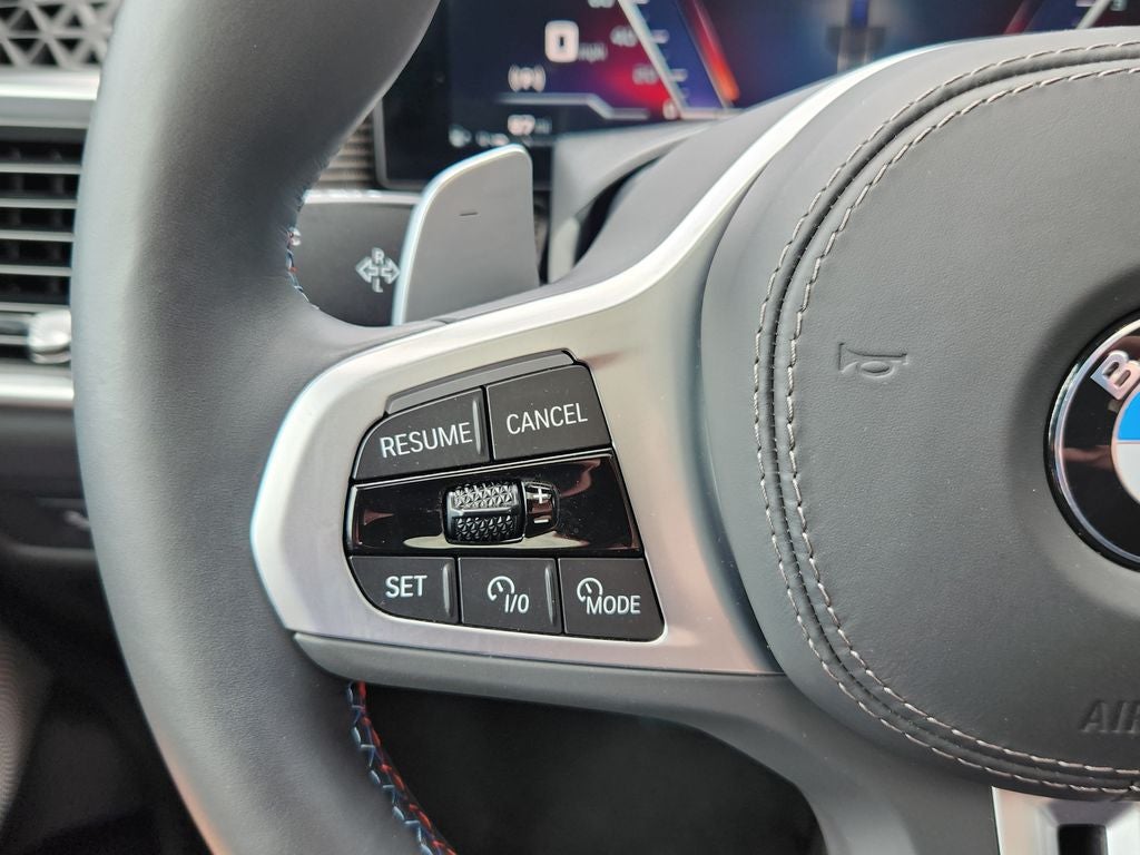 2025 BMW X5 M60i