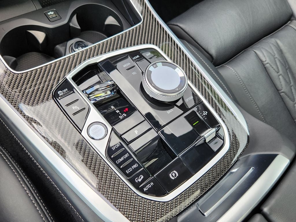 2025 BMW X5 M60i