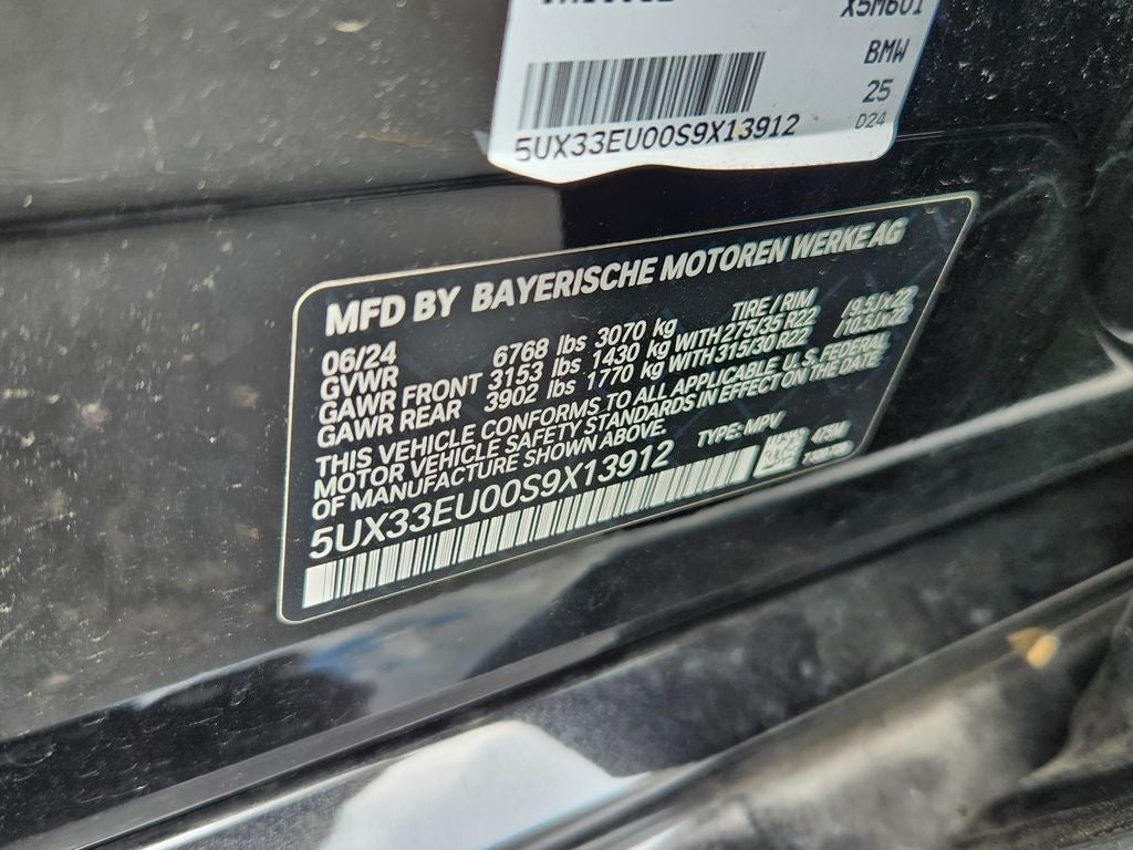 2025 BMW X5 M60i