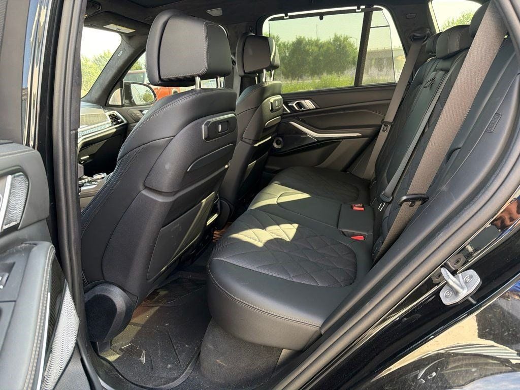 2025 BMW X5 M60i