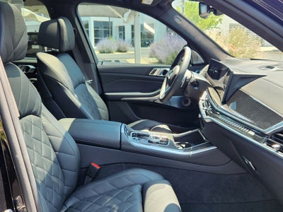 2025 BMW X5 M60i