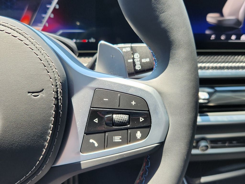 2025 BMW X5 M60i