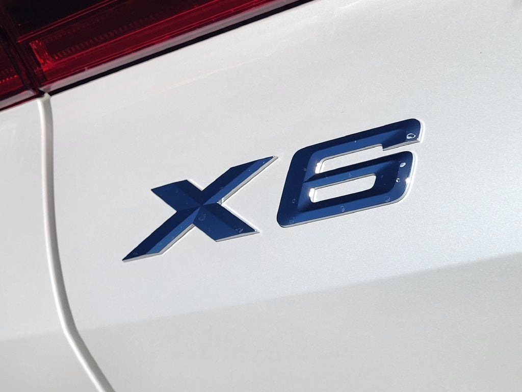 2027 BMW X6 xDrive40i