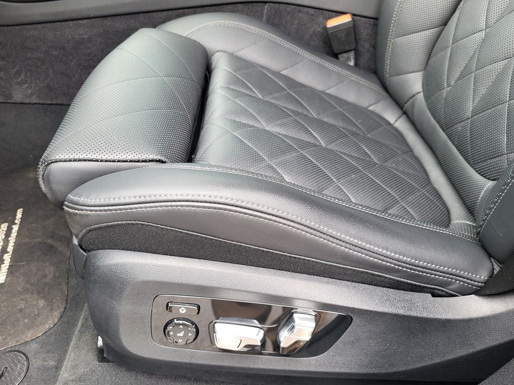 2025 BMW X6 xDrive40i