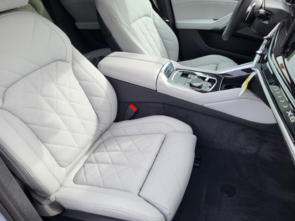 2027 BMW X6 xDrive40i