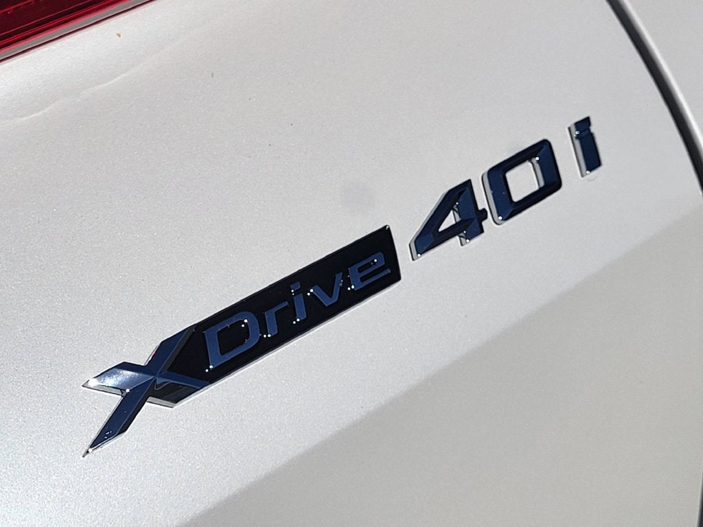2027 BMW X6 xDrive40i