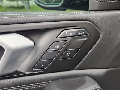 2025 BMW X6 xDrive40i