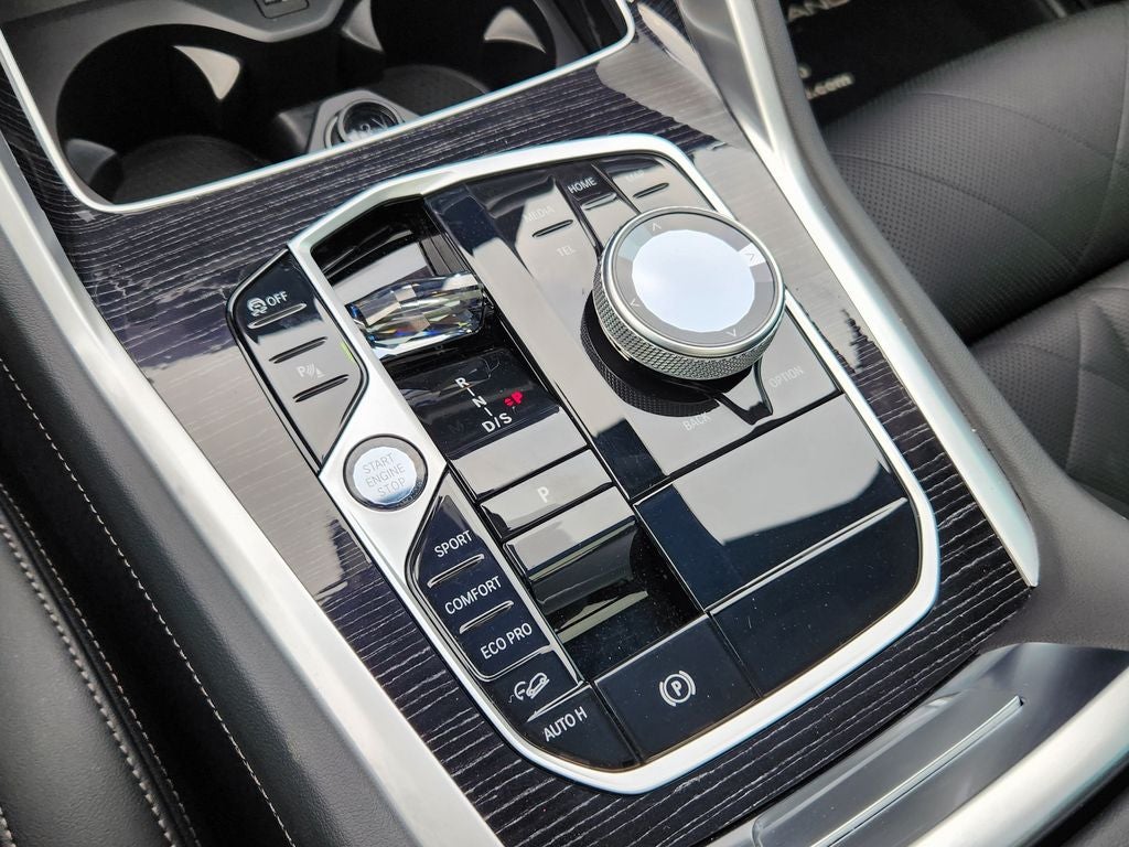 2025 BMW X6 xDrive40i