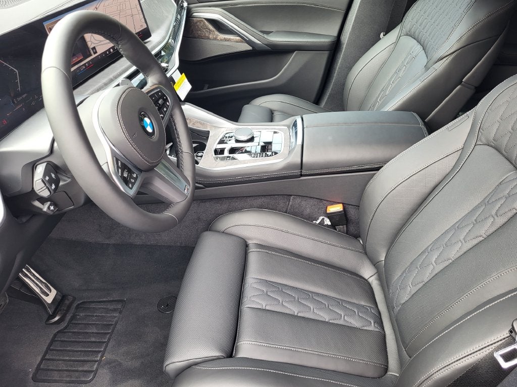 2027 BMW X6 xDrive40i