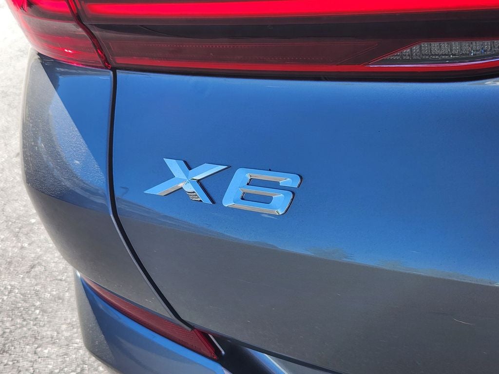 2027 BMW X6 xDrive40i