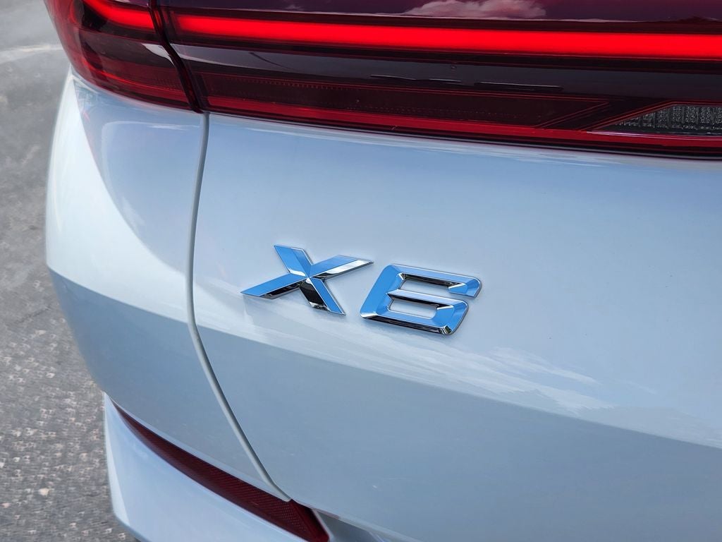 2027 BMW X6 xDrive40i