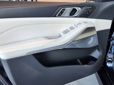 2026 BMW X7 ALPINA XB7