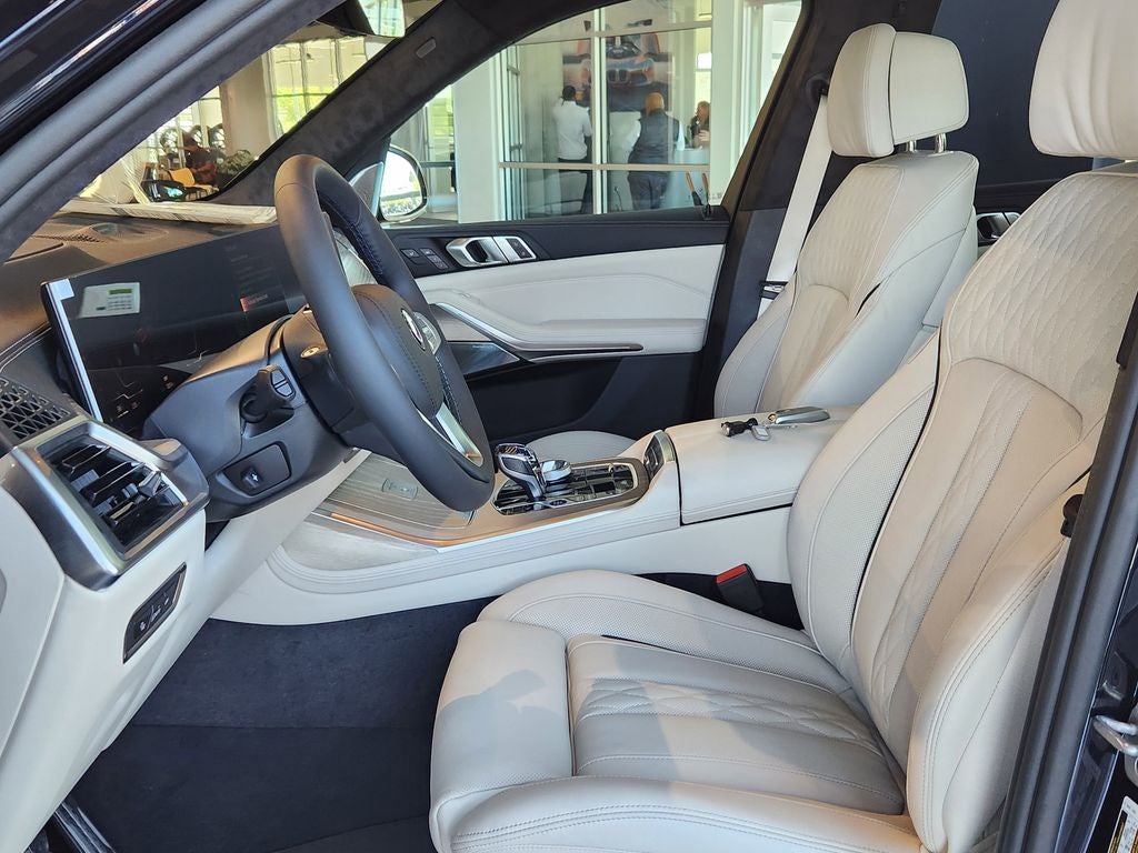 2026 BMW X7 ALPINA XB7