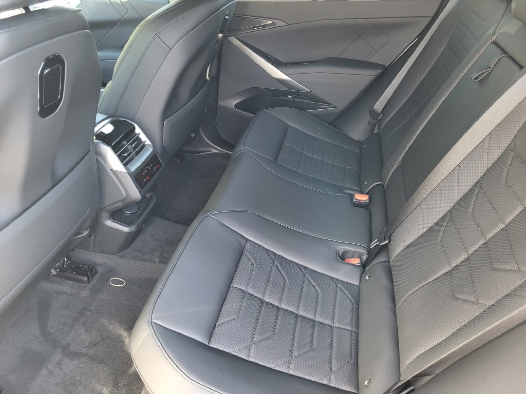 2027 BMW X5 Base