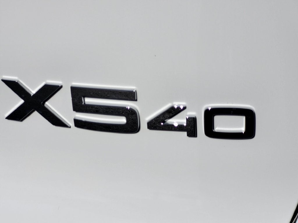 2027 BMW X5 40 xDrive