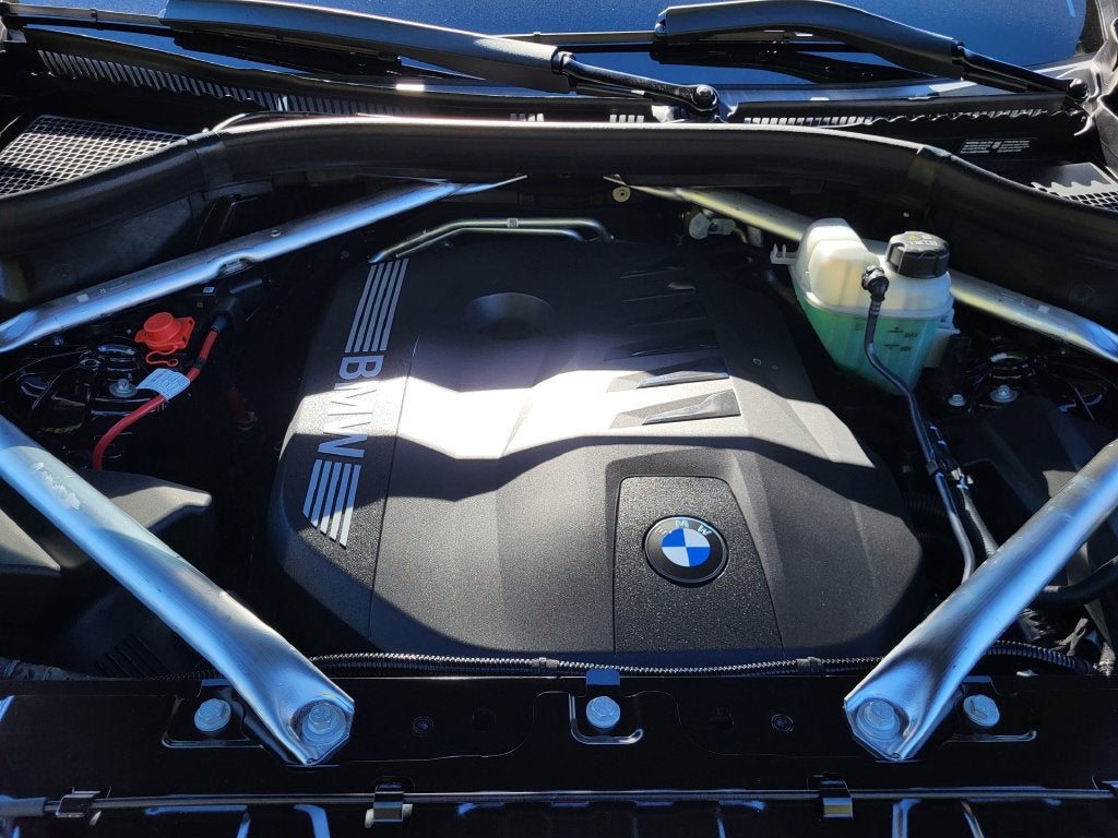 2027 BMW X5 40 xDrive