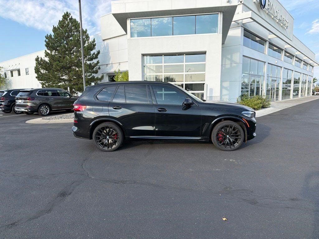 2022 BMW X5 M50i