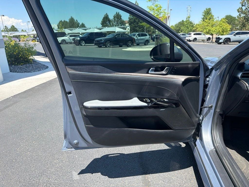 2022 Kia K5 EX