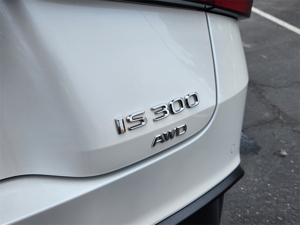 2023 Lexus IS 300
