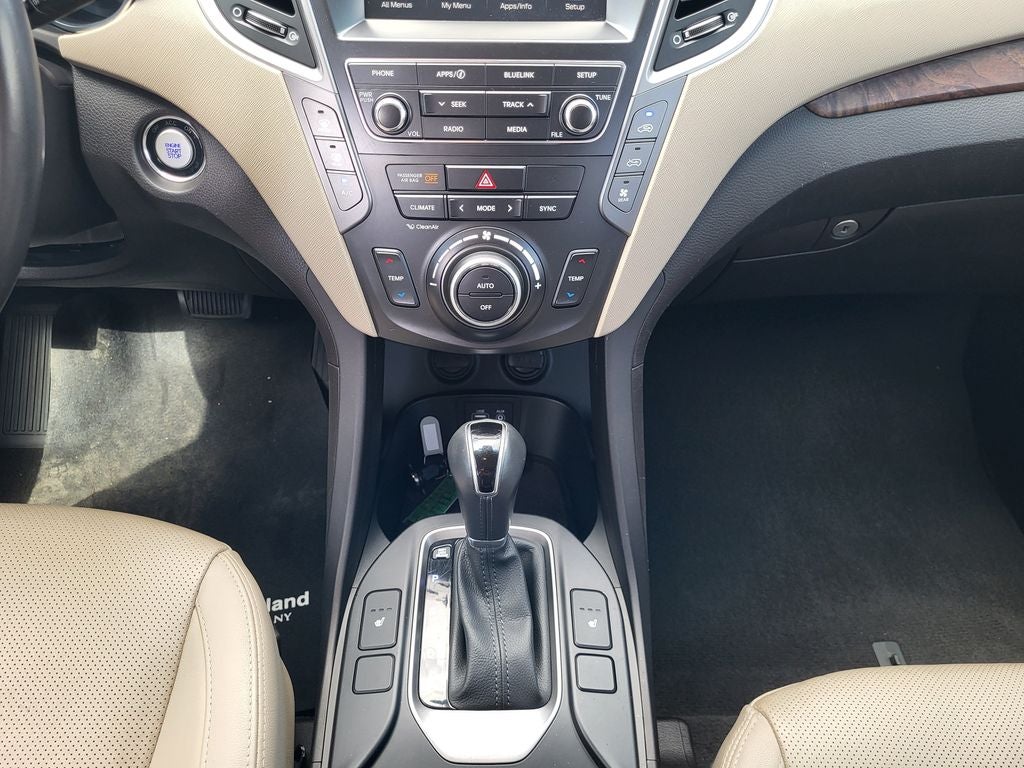 2017 Hyundai Santa Fe SE