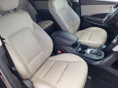 2017 Hyundai Santa Fe SE