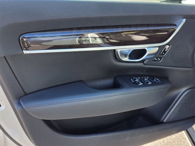 2018 Volvo S90 T5 Momentum