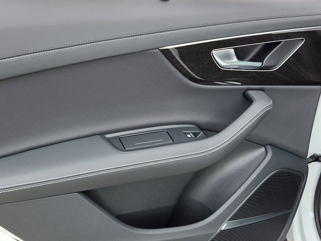 2025 Audi Q7 55 Prestige quattro