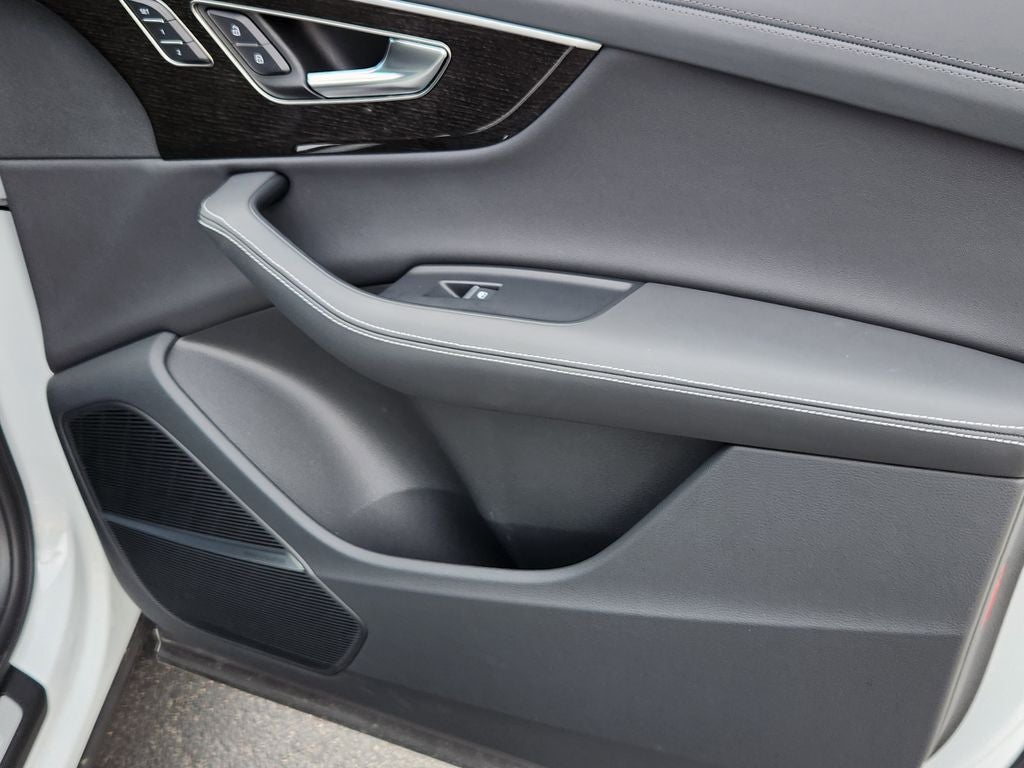 2025 Audi Q7 55 Prestige quattro