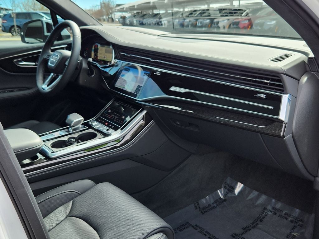 2025 Audi Q7 55 Prestige quattro