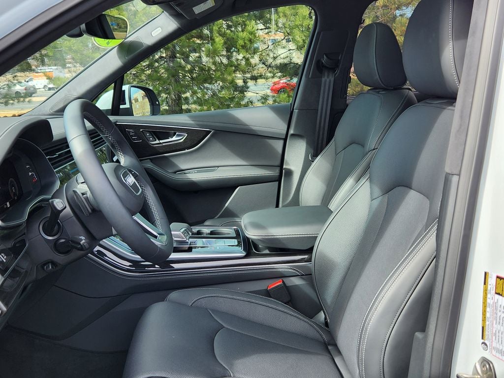 2025 Audi Q7 55 Prestige quattro