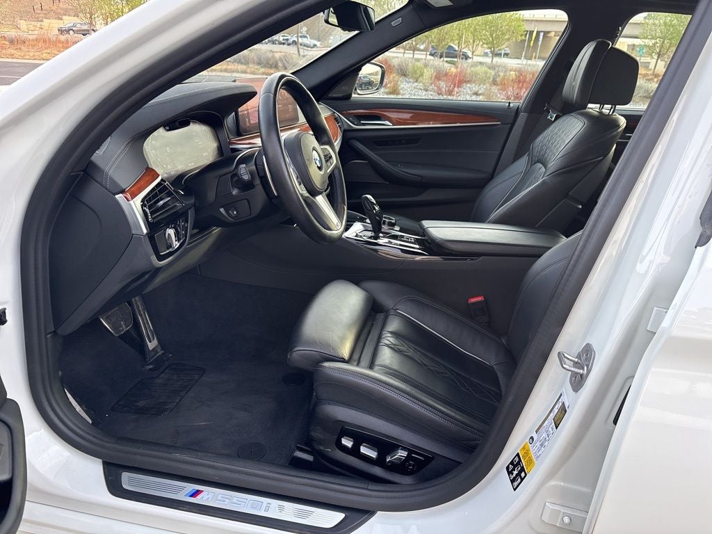 2022 BMW 5 Series M550i xDrive