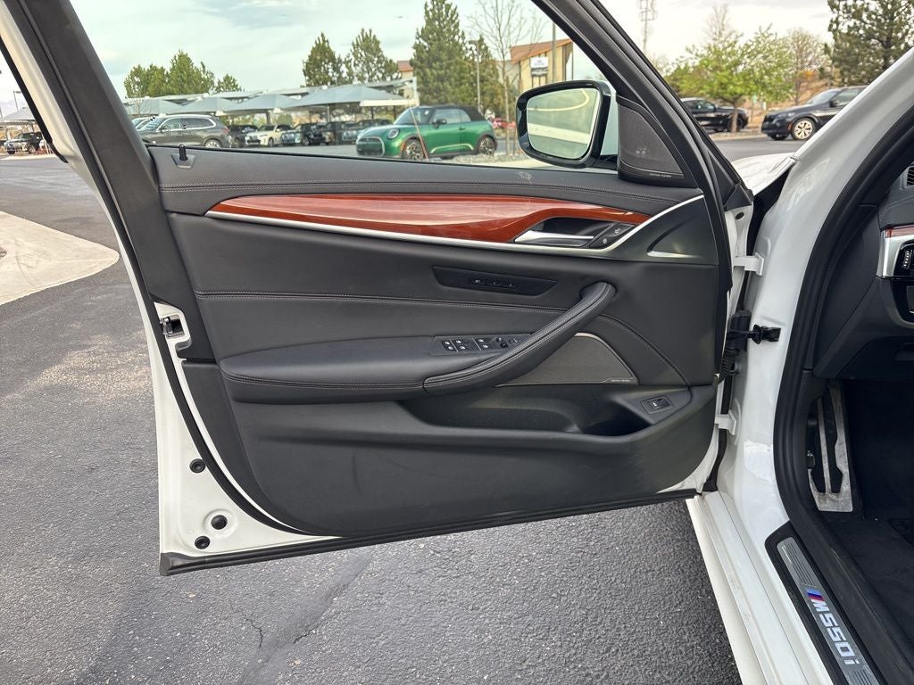 2022 BMW 5 Series M550i xDrive