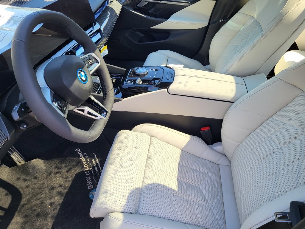 2027 BMW 5 Series 550e xDrive