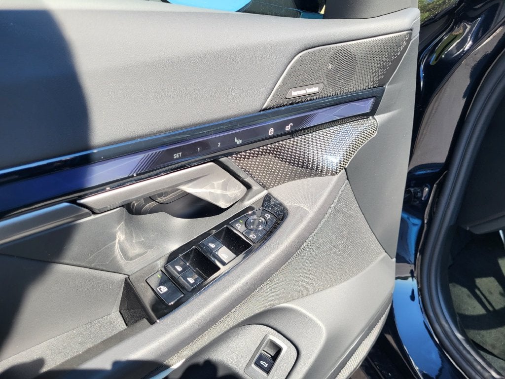 2027 BMW 5 Series 550e xDrive
