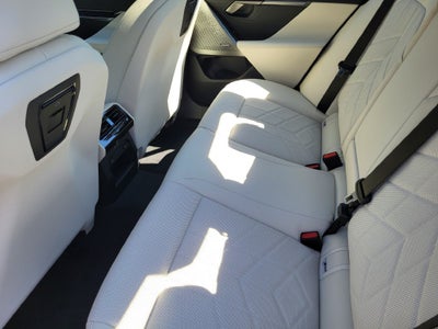 2027 BMW 5 Series 550e xDrive
