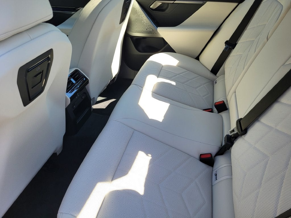 2027 BMW 5 Series 550e xDrive