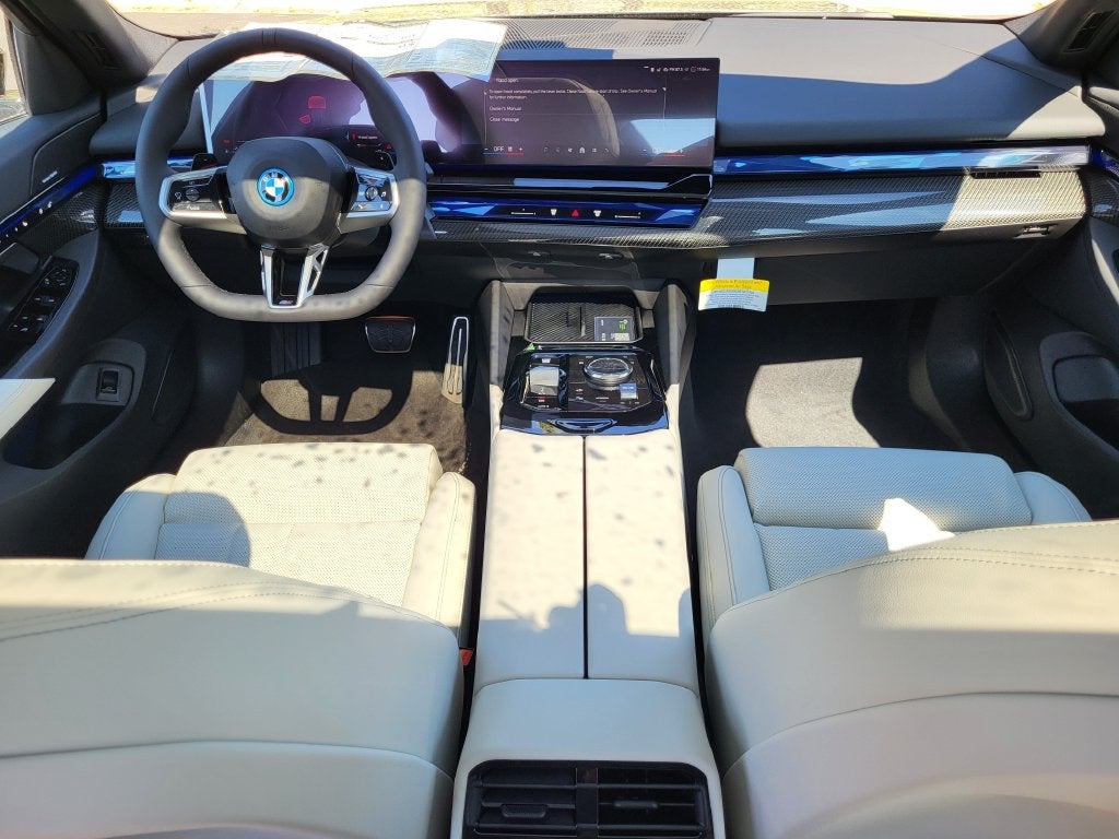 2027 BMW 5 Series 550e xDrive