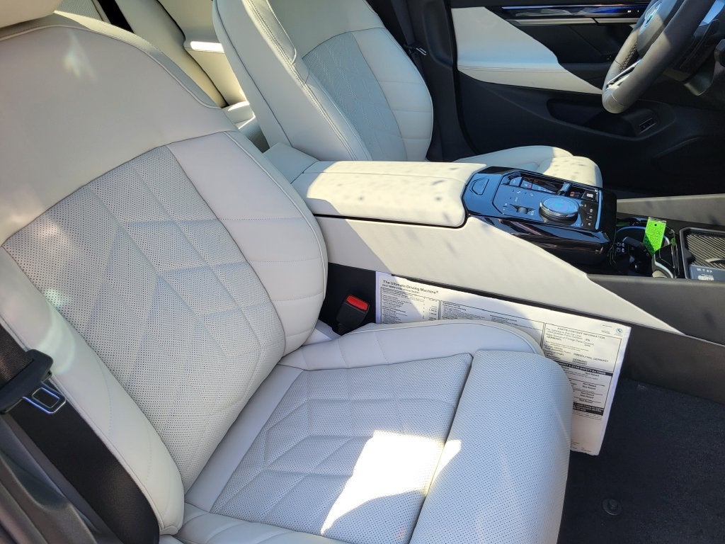 2027 BMW 5 Series 550e xDrive