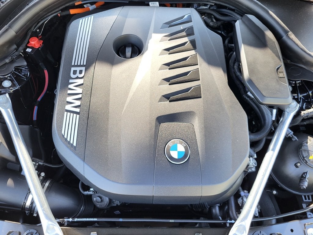 2027 BMW 5 Series 550e xDrive