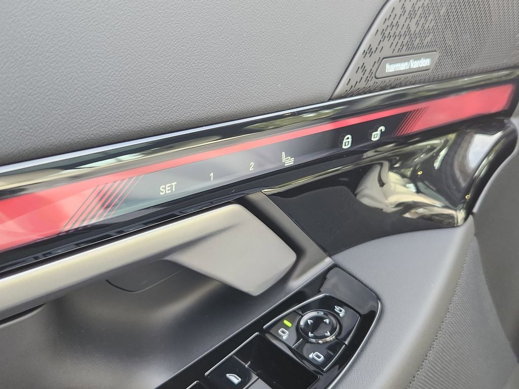 2026 BMW 5 Series 550e xDrive