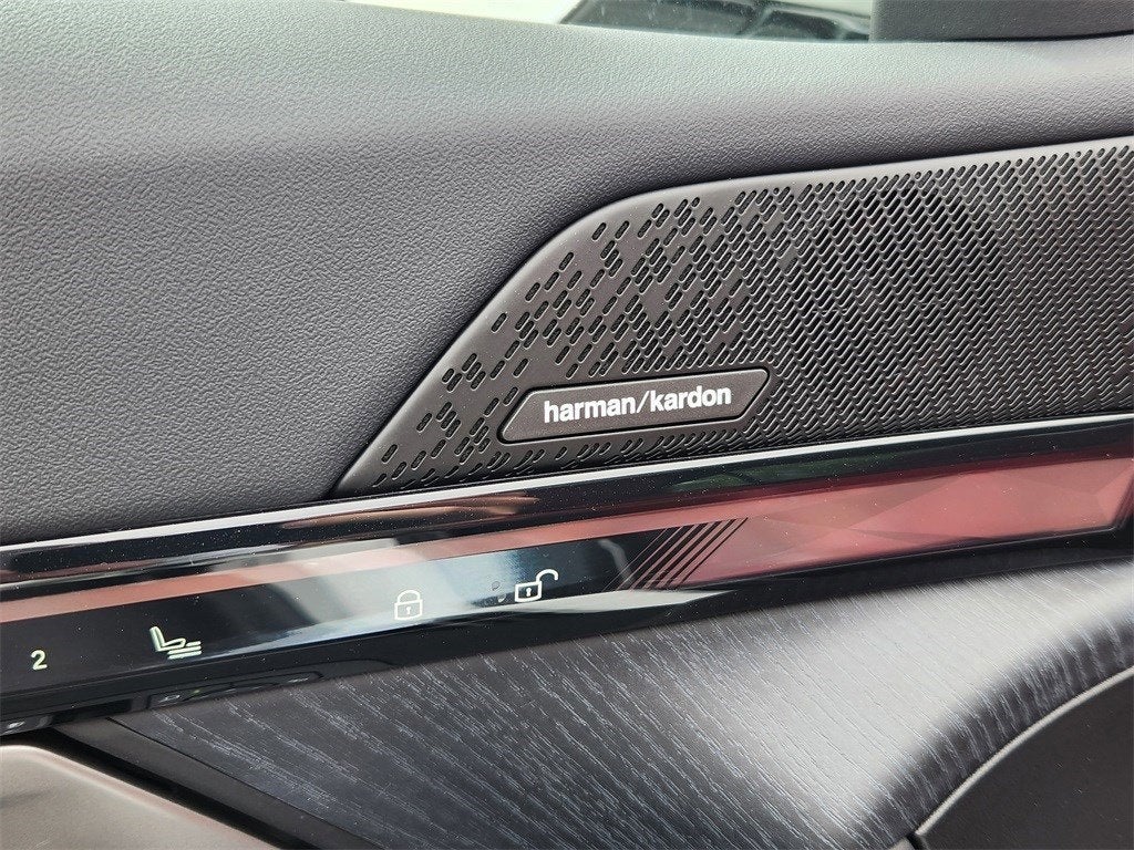 2025 BMW 5 Series 550ex Courtesy Vehicle