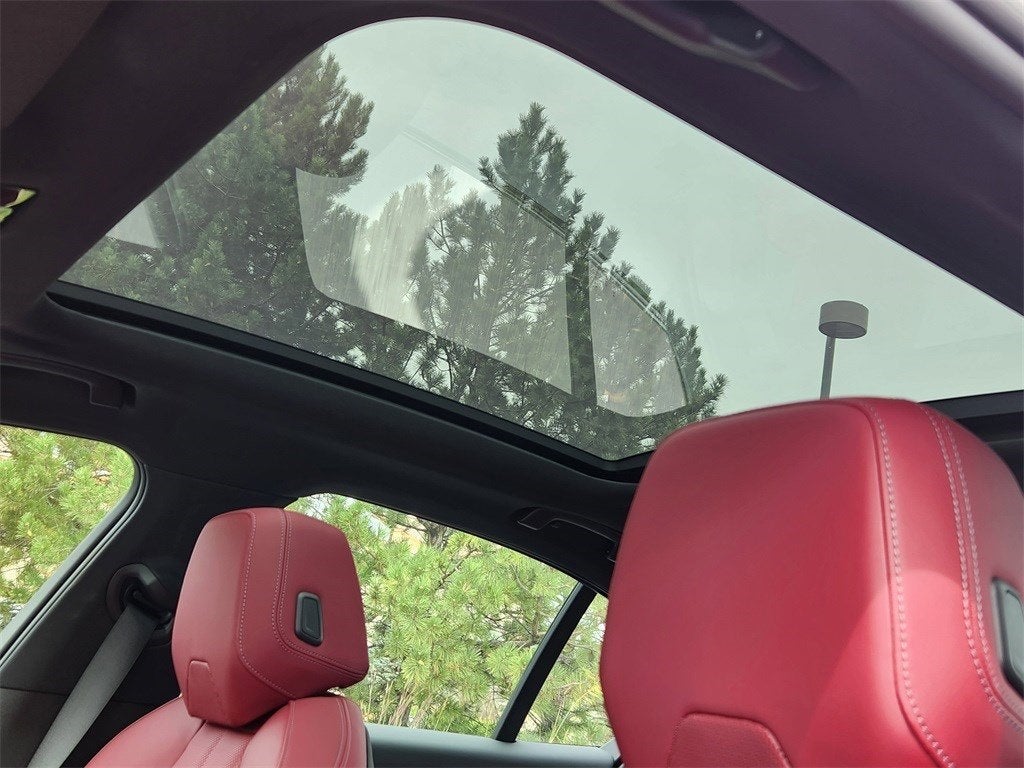 2025 BMW 5 Series 550ex Courtesy Vehicle