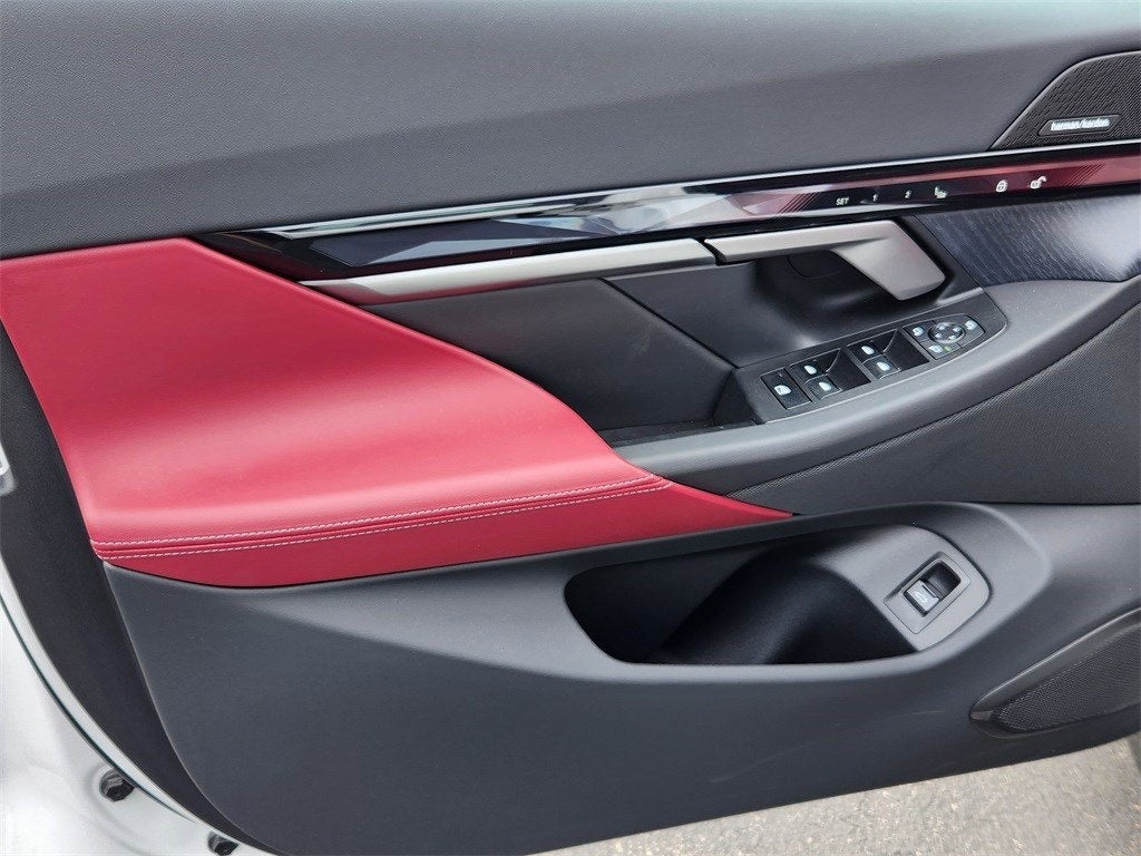 2025 BMW 5 Series 550ex Courtesy Vehicle