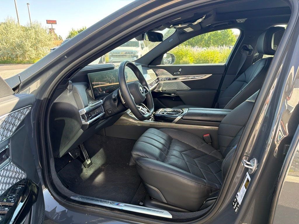 2025 BMW 7 Series 760i xDrive