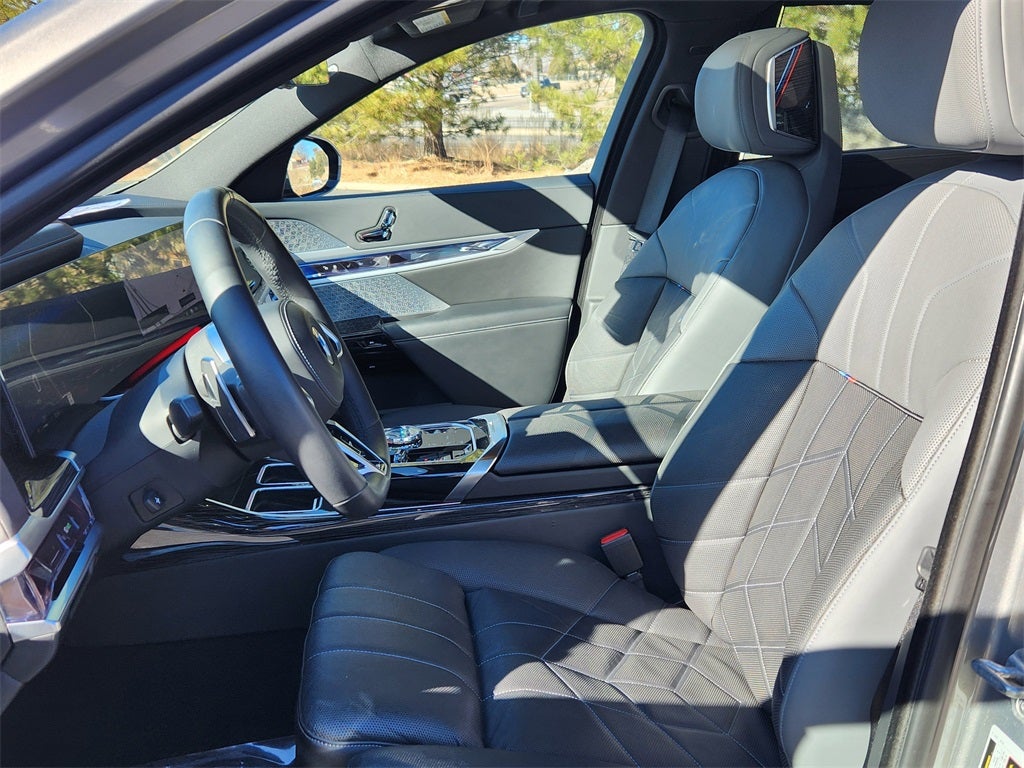 2023 BMW 7 Series 760i xDrive