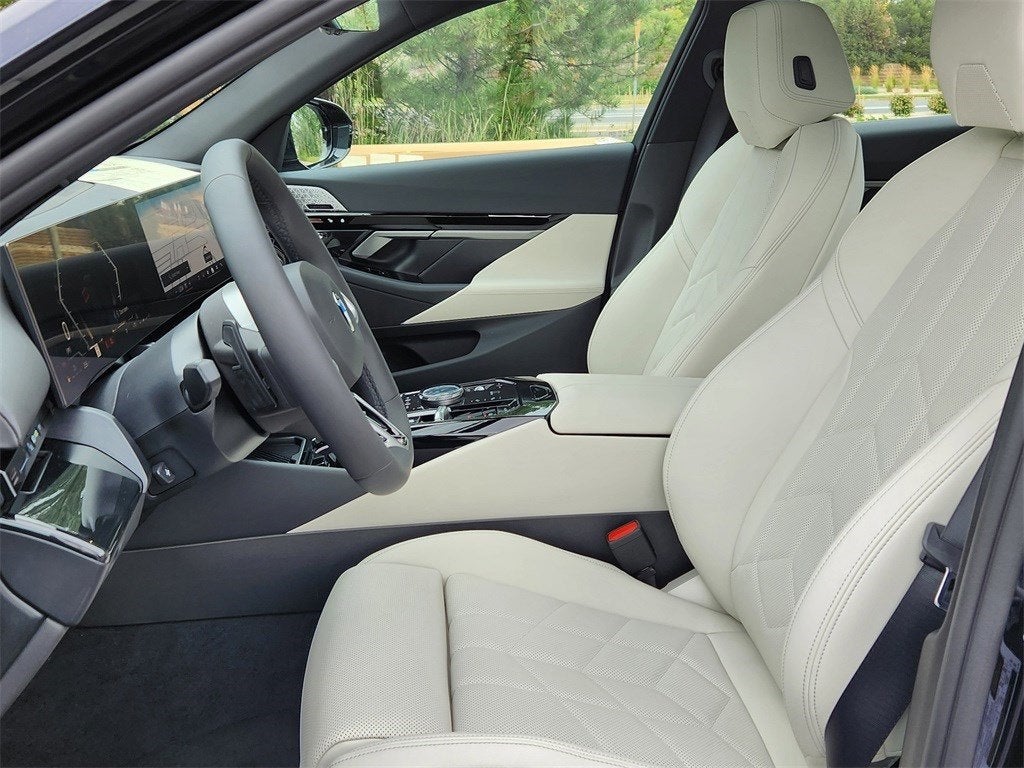 2026 BMW 5 Series 530i xDrive Courtesy Vehicle