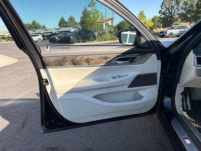 2019 BMW 7 Series 750i xDrive