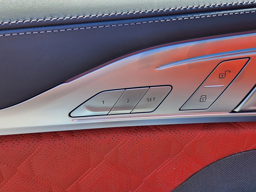 2025 BMW M8 Competition