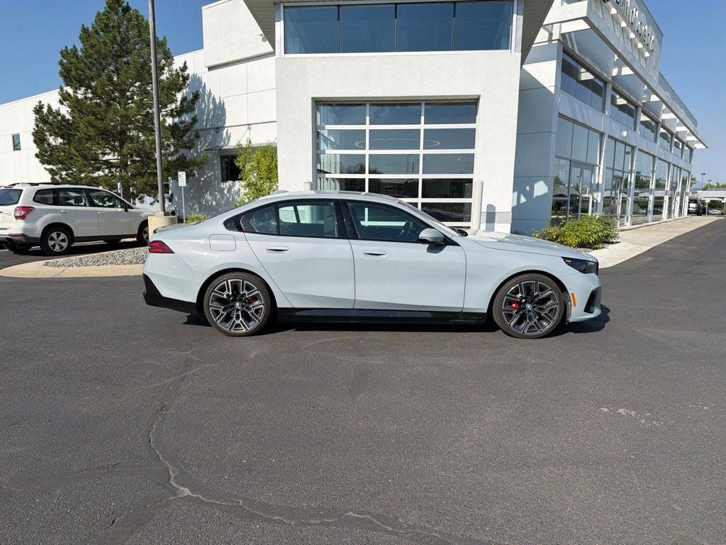 2025 BMW i5 xDrive40
