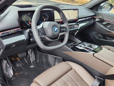 2025 BMW i5 eDrive40 Courtesy Vehicle